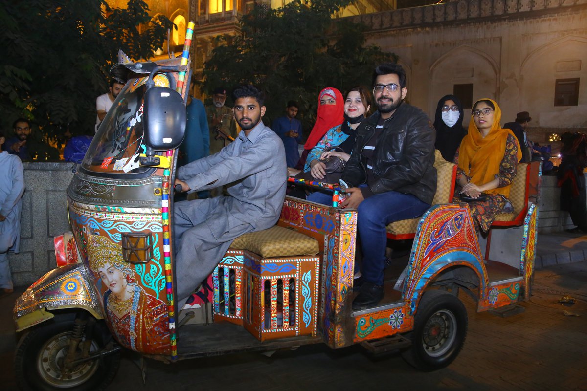 PWCAuthority_'s tweet photo. Roshan Galiyan is your chance to relive the past and celebrate the present in Androon Galliyan- come and savor the experience!
#ExploringLahore #AndroonGalliyan #LahoreDiaries #TimelessLahore #WeekhAndroonGalliyan #WeekhAndroonLahore #LahoreLahoreAyWCLA #RoshanGalliyanAndroonKi https://t.co/PIaRrjwZ1h