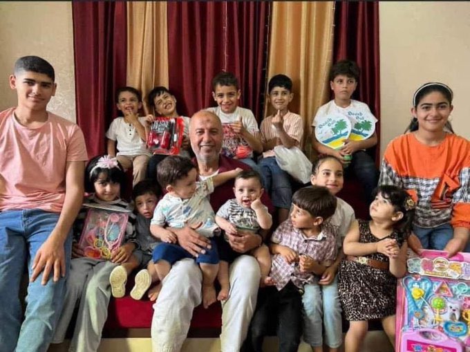 استشهدت العائله بالكامل .. موعدهم الجنه بأذن الله