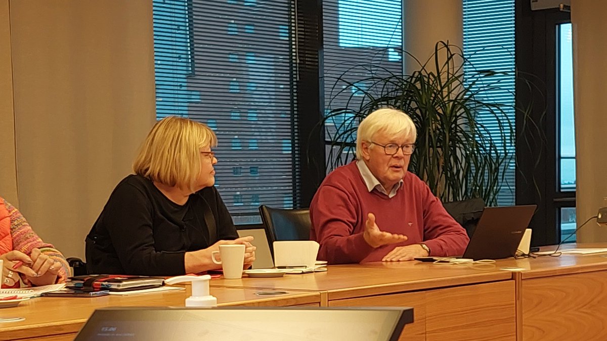 rantasenaapo's tweet photo. Uudenmaan alueellisten vammaisneuvostojen ja Helsingin vammaisneuvoston puheenjohtajistot kokoontuivat Invalidiliiton esteettömässä toimitalossa. 

Yhteistyötä käynnisteltiin mm. HUS-apuvälineisiin liittyen. @Invalidiliitto 

#vammaisneuvosto #yhdenvertaisuus #esteettömyys https://t.co/N6nUjSGIYj