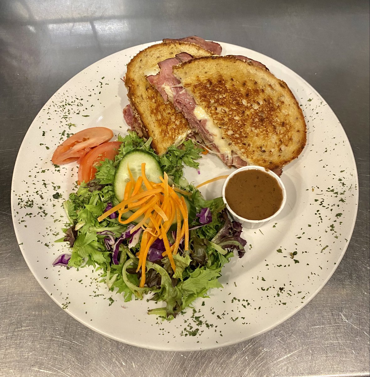 wellingtondiner's tweet photo. Can you see it yet?
The #RickReuben knows.
#eyeswideopen #reuben https://t.co/vSBI7nUDY9