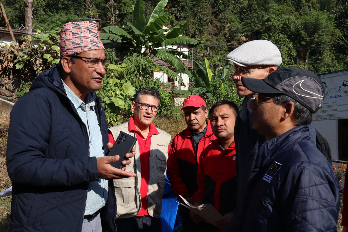 SC_Nepal's tweet photo. #JajarkotResponse Day IV: Minister of Energy, Water Resources, and Irrigation, Shakti Bahadur Basnet, recently visited the relief material distribution sites of Save the Children #Nepal.
#SaveResponds #NepalEarthquakeRelief https://t.co/Tcpvr0lYeR