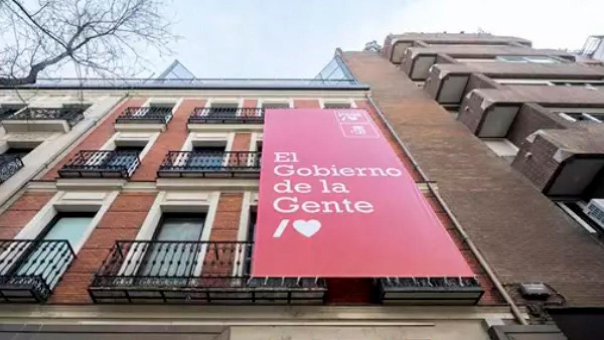 CCOO denuncia la escalada de violencia política expresada ante las sedes del <a href="/PSOE/">PSOE</a>

El sindicato manifiesta su preocupación por las expresiones antidemocráticas que se están produciendo en estas manifestaciones y muestra su solidaridad con el PSOE
ccoo.es/noticia:677124…