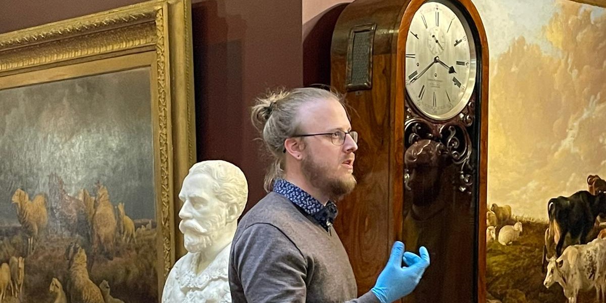 Russell_Cotes's tweet photo. ⏲️Tick Tock! ⏲️It's that time of year again where we have our clocks conserved around the Historic House! A big thank you to West Dean College for getting our Victorian clocks chiming!
@westdeancollege
#clockconservation #westdeancollege #victorianclocks https://t.co/PYVtTN2Ufh