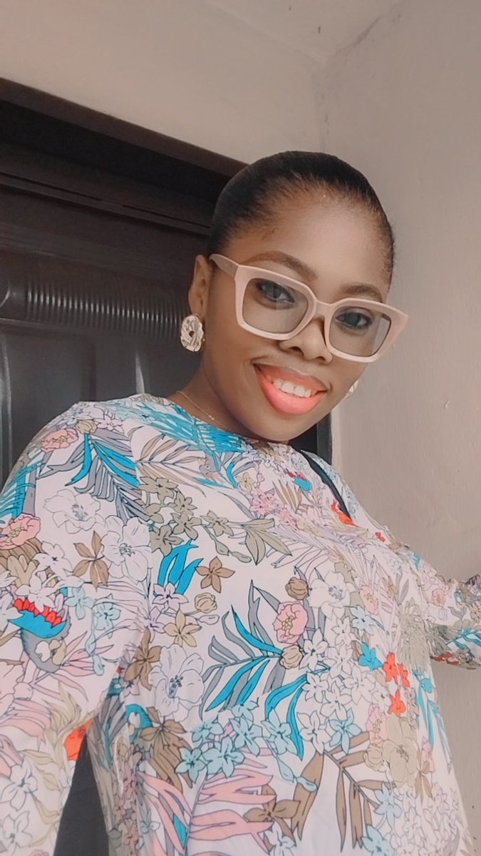 I am OLUWATOYOSI, CEO of  @FOLLYS_SIGNATURE.  We deal in Quality, Luxury and Affordable Wears such as Shoes, Suits, Heels, Clutch purse,Bags, Wristwatches, Belts etc.

We also deal in Groom accessories of all kinds.