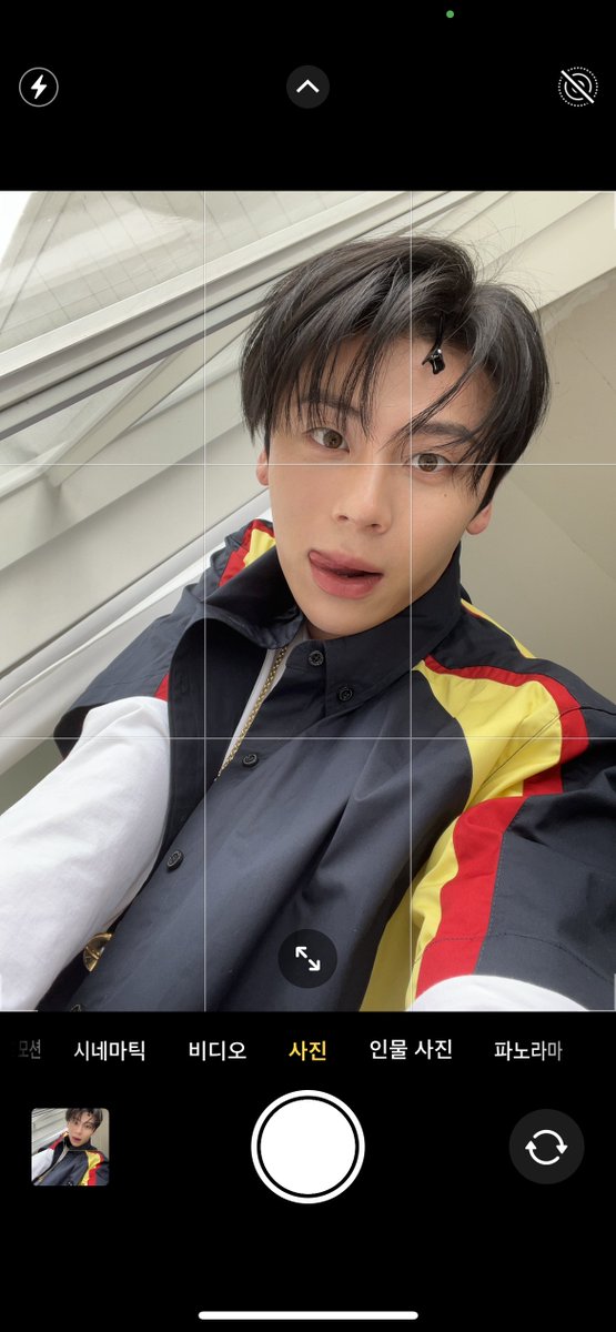 DVOL_official's tweet photo. [From #LOUIS] 날씨 좀 어떻게 해봐 ㅠㅠㅠ🥲🥲

#DVOL #LOUIS #JOURNEY https://t.co/T8FBUCe5F3