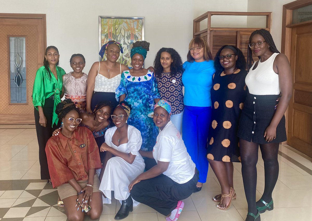 SafeonlineK's tweet image. Global financial architecture is a complex and evolving system that can have significant economic and social impacts. #Neoliberalism, #financialization, and corporate capture are all elements that influence and shape this system, with ongoing debates about their consequences