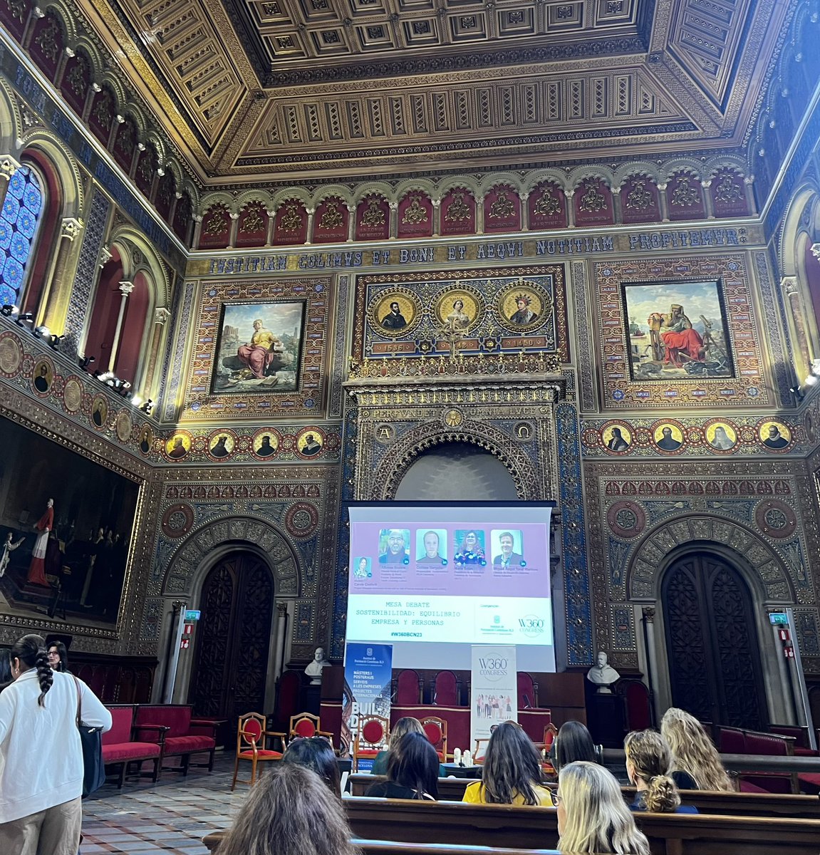 EvaVilaMassanas's tweet photo. Una mesa de debate sobre “Equilibrio empresa y personas” con titulares interesantes en @Women360Congres 
 😡Somos el país de EU en el que más se trabaja a partir de las 18h.
😡Las mujeres seguimos siendo demasiado autoexigentes.
#Igualdad #Diversidad #RRHH #Estrategia @WeEqualeu https://t.co/QDzsrvpbT4