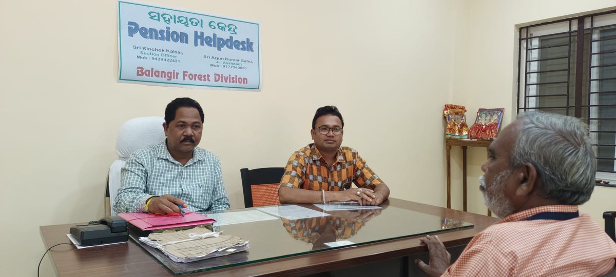DFOBalangir's tweet photo. The Balangir Forest Division Office now has a Pension Help Desk opened to provide seamless assistance to our retired employees for a swift pension process.#PensionSupport #RetirementMadeEasy @MoSarkar5T
@CMO_Odisha @moefcc @ForestDeptt @pccfodisha @PCCFWL_Odisha @NitishK55555670 https://t.co/0Cb4Zrp1C8