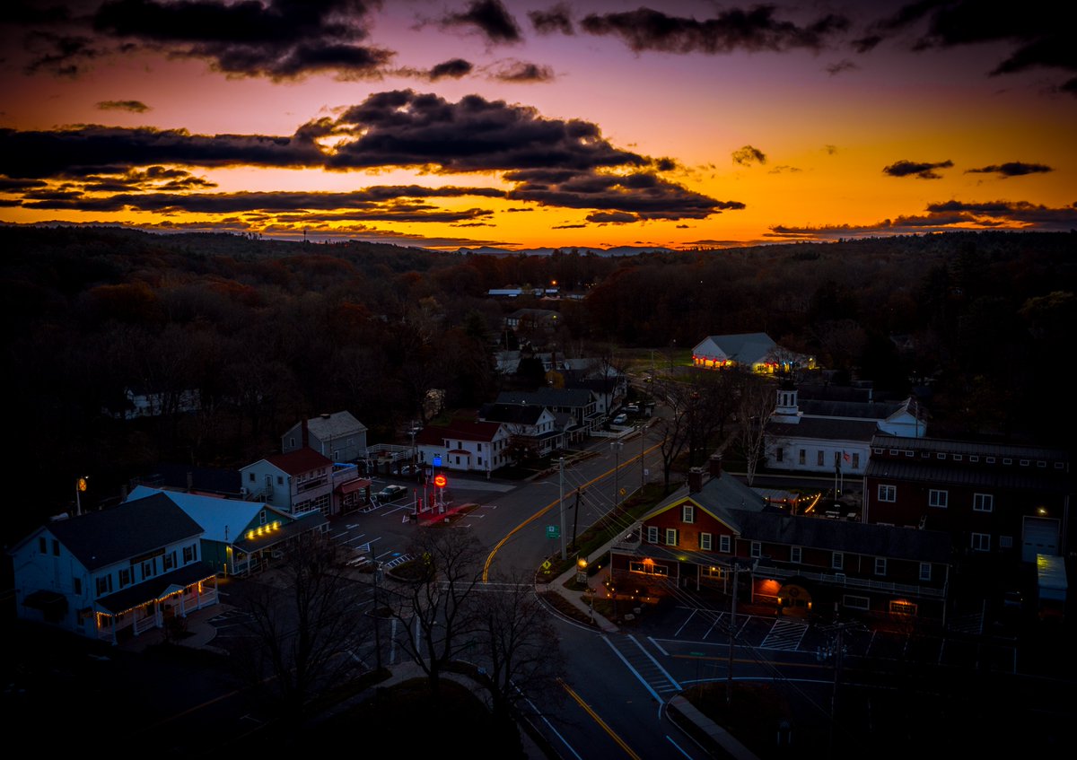 #sunrise #williamsburg #Massachusetts #dronephotography #droneshot #dronepilot #Womenwhodrone #sunrisephotography #newenglandphotography