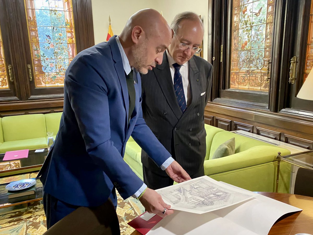 Fructífera reunió amb el nou cònsul general de #Brasil, l'ambaixador Pedro Henrique Lopes. 

Hem pogut parlar sobre les balances comercials, la intensificació de l'activitat econòmica entre ambdós països i comentar la situació de la negociació UE - <a href="/mercosur/">MERCOSUR</a>.