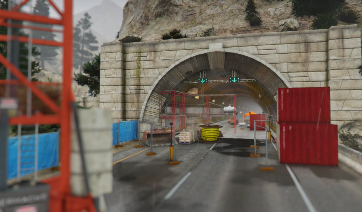Wir machen der german Autobahn Konkurrenz! 😁🚧
Mit aufstellbaren Props wurde der Paleto Tunnel nun für einige Tage dichtgemacht und mit einer Umleitung auf der Gegenfahrbahn versehen. 🏗️ Wir können so für täglich wechselnde Dynamik auf der Map sorgen. 🤩⚒️
