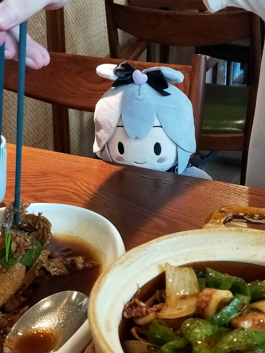 LuckyRabbit18's tweet image. 盯着盆里的