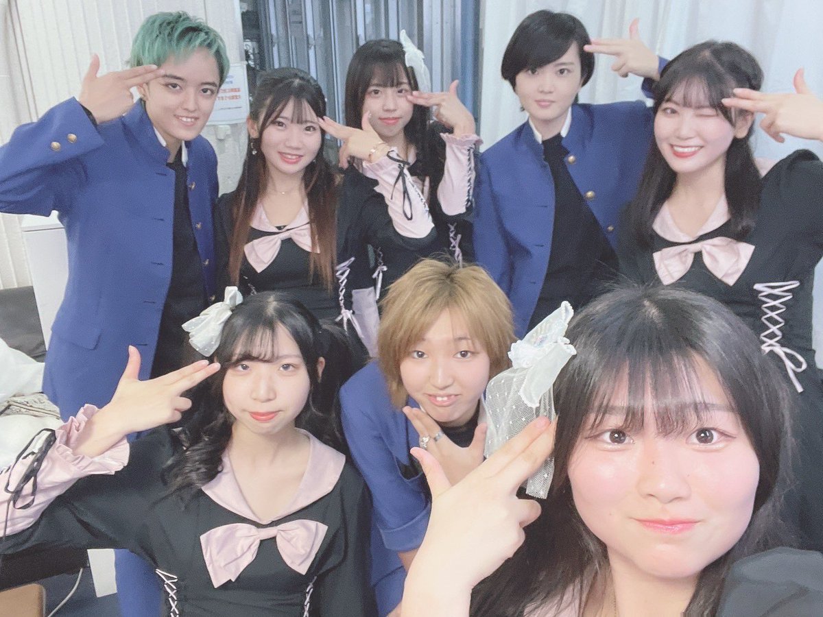 kaho_matsushima's tweet image. 先日共演した際に #SPADES の皆さんとパシャリ📸

2枚目なんか学園みたい👀？？