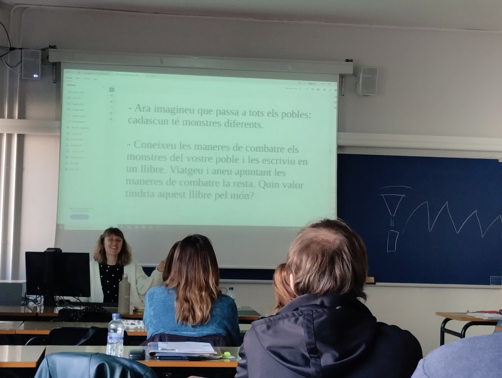 eliramirez82's tweet image. Avui al postgrau de #PrescripcióLectora hem tingut a la @Bibliojuvenil 📚📚☺️