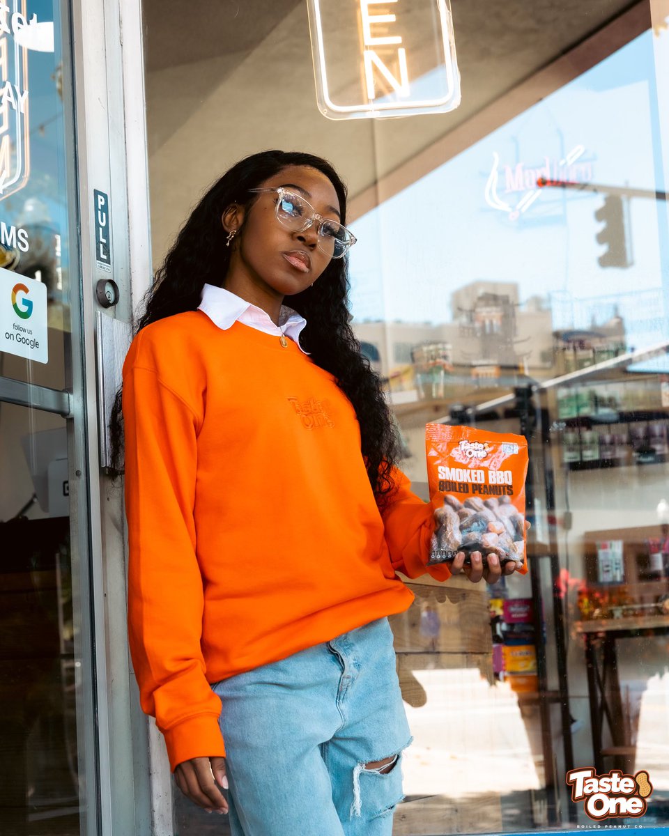 TasteoneBP's tweet photo. Like 2 Chainz said “Pretty Girls Like Boiled Peanuts”
Follow the Taste One Team:
🎥 @thehdcompany
📷 @bluesummersmedia
💻 @vl_graphics
#Tasteoneboiledpeanuts🥜 #prettygirls #polkcounty #boiledpeanuts #instoresnow https://t.co/VITLdhgnfJ
