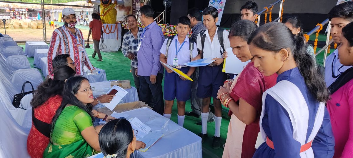 SDGOdisha's tweet photo. It's a wrap-up for the SDG IEC Kiosk @districtadmndkl. We thank everyone for your excitement in learning more about SDGs. Together we can, together we will.
#SDG4ODISHA
#LocalisingSDGs
#LeaveNoOneBehind @MoSarkar5T @SecyChief @DC_Odisha @PCDept_Odisha @PRDeptOdisha @IPR_Odisha https://t.co/zTE8wspckT