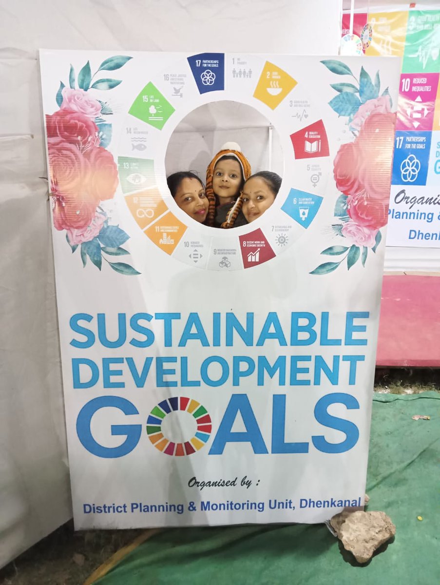 SDGOdisha's tweet photo. It's a wrap-up for the SDG IEC Kiosk @districtadmndkl. We thank everyone for your excitement in learning more about SDGs. Together we can, together we will.
#SDG4ODISHA
#LocalisingSDGs
#LeaveNoOneBehind @MoSarkar5T @SecyChief @DC_Odisha @PCDept_Odisha @PRDeptOdisha @IPR_Odisha https://t.co/zTE8wspckT