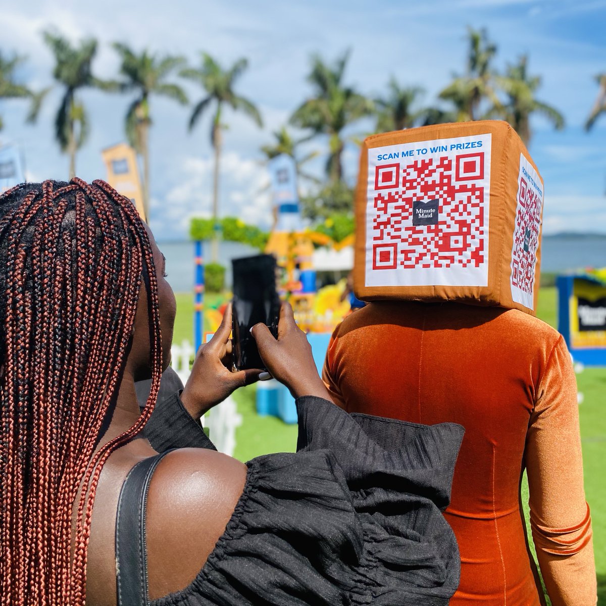 _Benjee256's tweet image. Scan the QR, join the Minute Maid community, spin the wheel online and win goodies

NB: Only applies to those that are at Kampala University right now or later when you join in #FilledWithLife