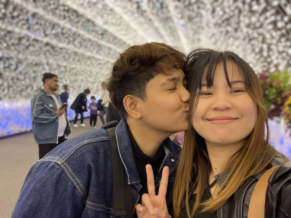 jhosection_11's tweet photo. This year’s illumination hits different ‘coz I have you beside me🤍 https://t.co/OfdIXGSBUa