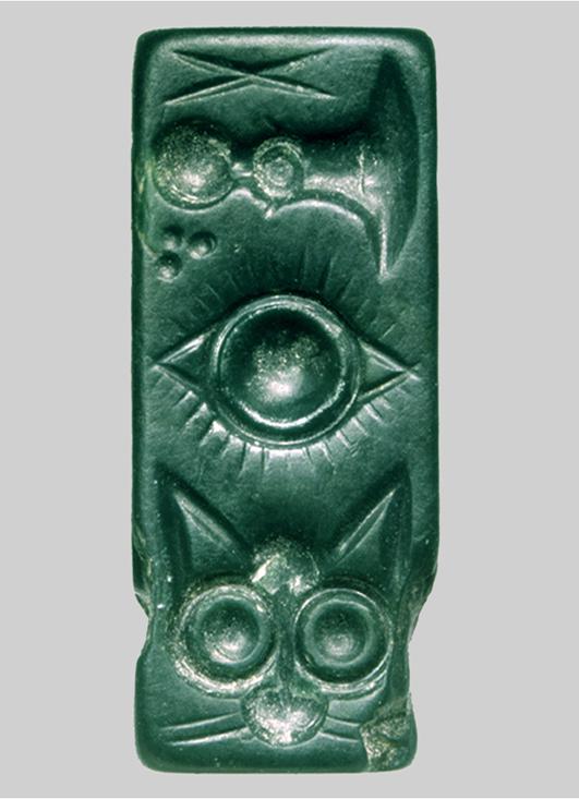 ghostofhellas's tweet photo. A green jasper Minoan seal with Cretan hieroglyphs, an undeciphered writing system used in early Bronze Age Crete during the Minoan era. 1800 BCE, now housed at the Heraklion Archaeological Museum in Greece. https://t.co/V2hiCg1fnd