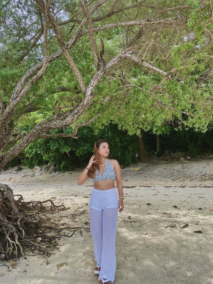 rnphml's tweet photo. babalikan kita, coron 🏝️⛅️🤍 https://t.co/NimL34XNSj