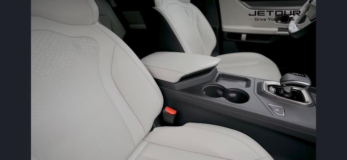 KwameJudah's tweet photo. This holiday, let your car be the star of the show. #Jetour by @JAPPGH brings affordable luxury to your driveway. π π #LuxuryLife"
#GiftOfLuxury
#JetourJoy
#LuxuryAdventures https://t.co/kFmvTETmWi
