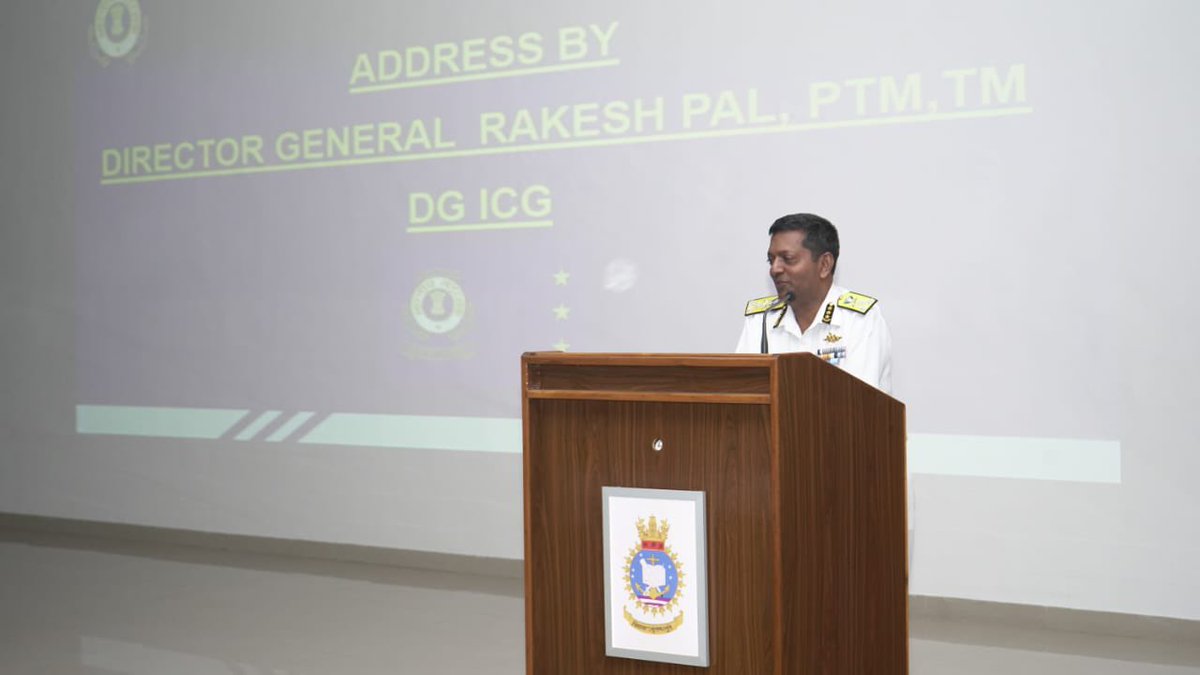 IndiaCoastGuard's tweet image. DG Rakesh Pal,PTM,TM, Director General @IndiaCoastGuard visited @IN_NavalAcademy and interacted with VAdm Puneet K Bahl, Commandant Naval Academy, Officers &amp;amp; Officer Cadets. Flag Officer addressed the ICG Officer Cadets &amp;amp; witnessed training methodology &amp;amp; state of art facilities.