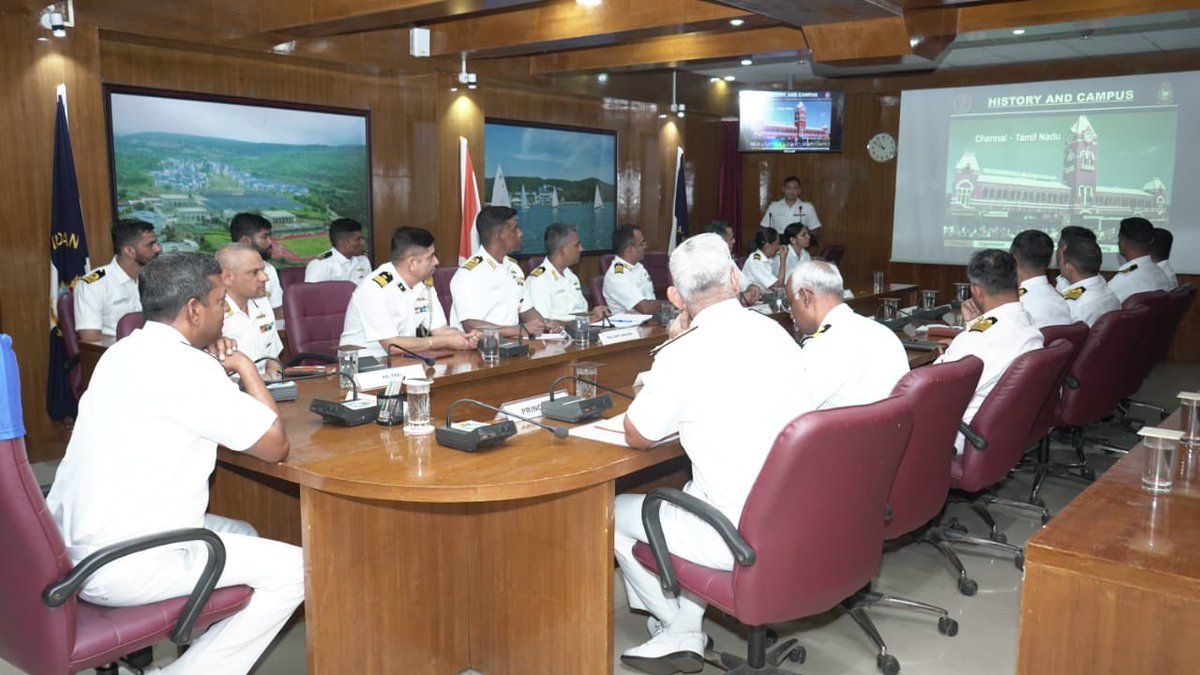 IndiaCoastGuard's tweet image. DG Rakesh Pal,PTM,TM, Director General @IndiaCoastGuard visited @IN_NavalAcademy and interacted with VAdm Puneet K Bahl, Commandant Naval Academy, Officers &amp;amp; Officer Cadets. Flag Officer addressed the ICG Officer Cadets &amp;amp; witnessed training methodology &amp;amp; state of art facilities.