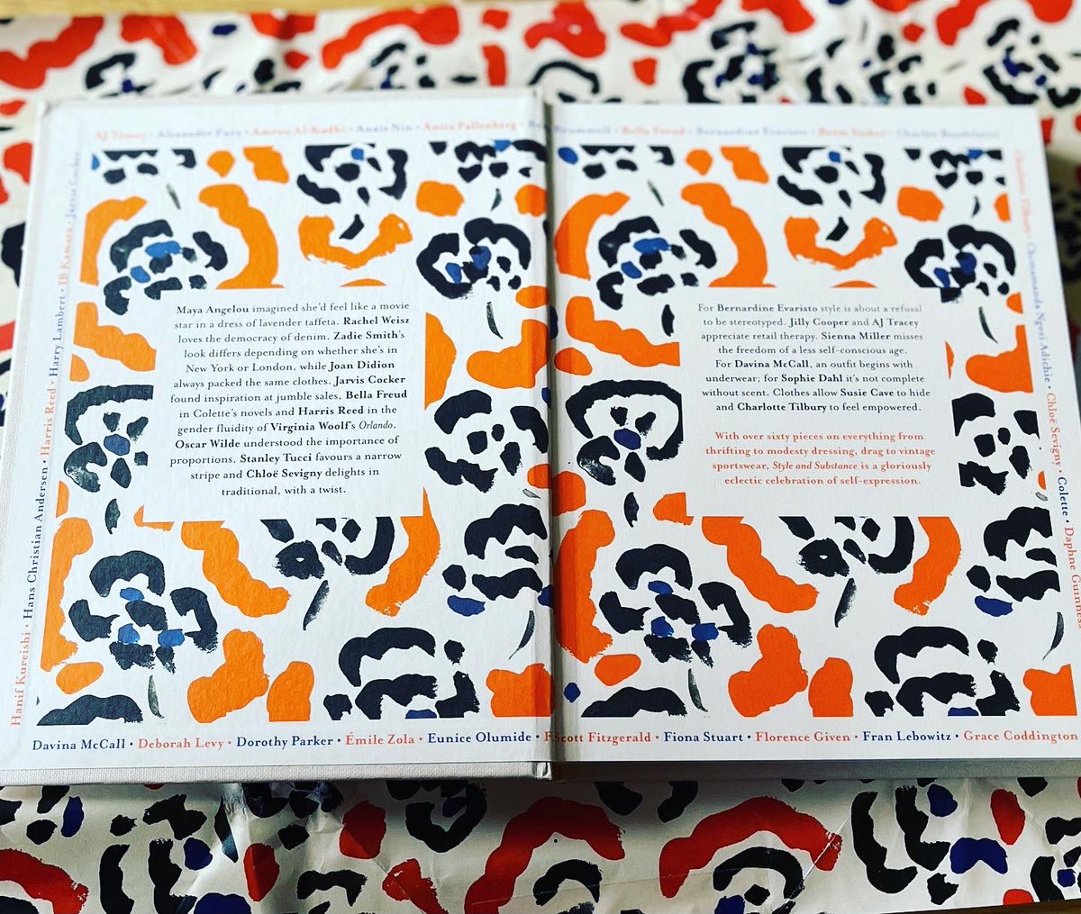 yearsofreading's tweet image. I am always fascinated by what people wear and why, and where their inspiration comes from, so this book is perfect.

#StyleAndSubstance by @bay_garnett is out from @johnmurrays tomorrow.

I can’t wait to dive in, and thank you so much to @johnmurrays for my beautiful copy.