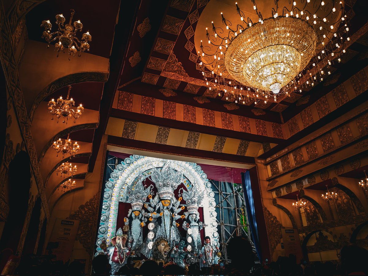 NiloyGhoshPhoto's tweet photo. Durga Puja 2023!
~
#NiloyGhoshPhotography
~
#bengal #calcutta #durga #durgamaa #durgapuja #durgapuja2023 #durgapujakolkata #durgapujo #festival #incredibleindia #kolkata #maadurga #pandal #puja #pujo #unescoworldheritage #bagbazar https://t.co/yUsZCZRJql