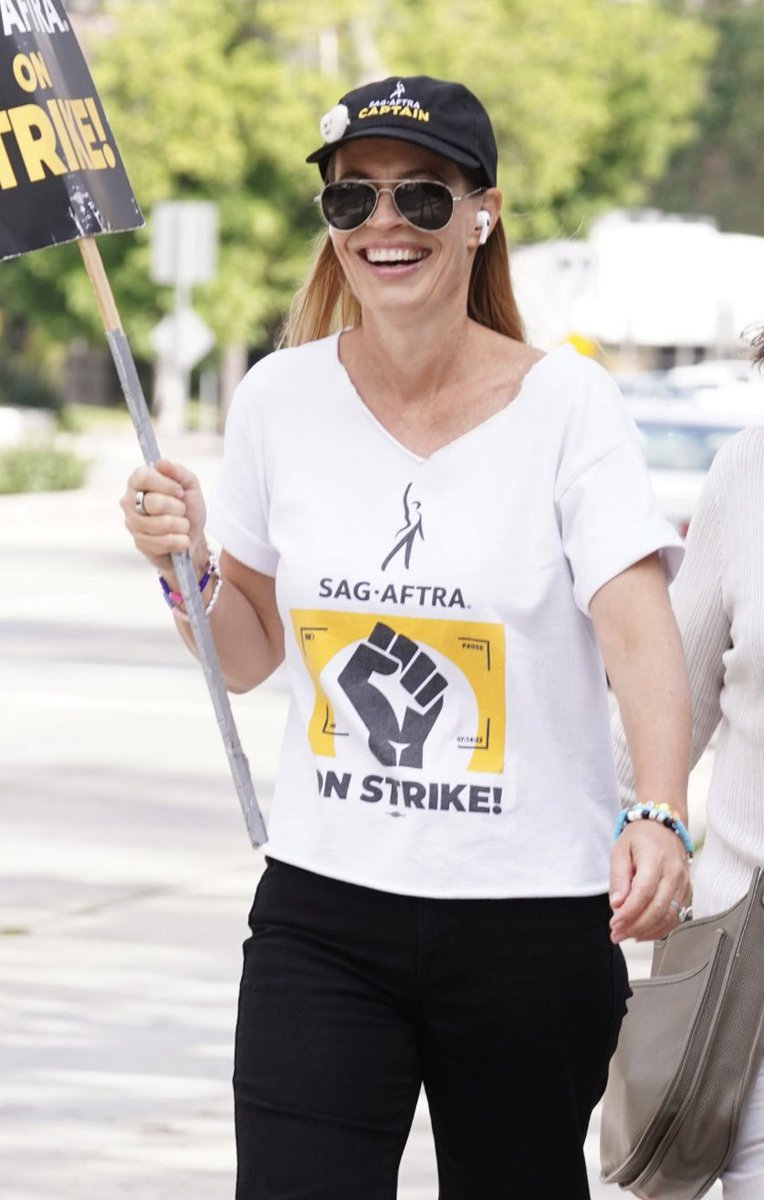 O Captain! My Captain!

#SagAftraStrike #SagAftraStrong #power2performers #UnionStrong