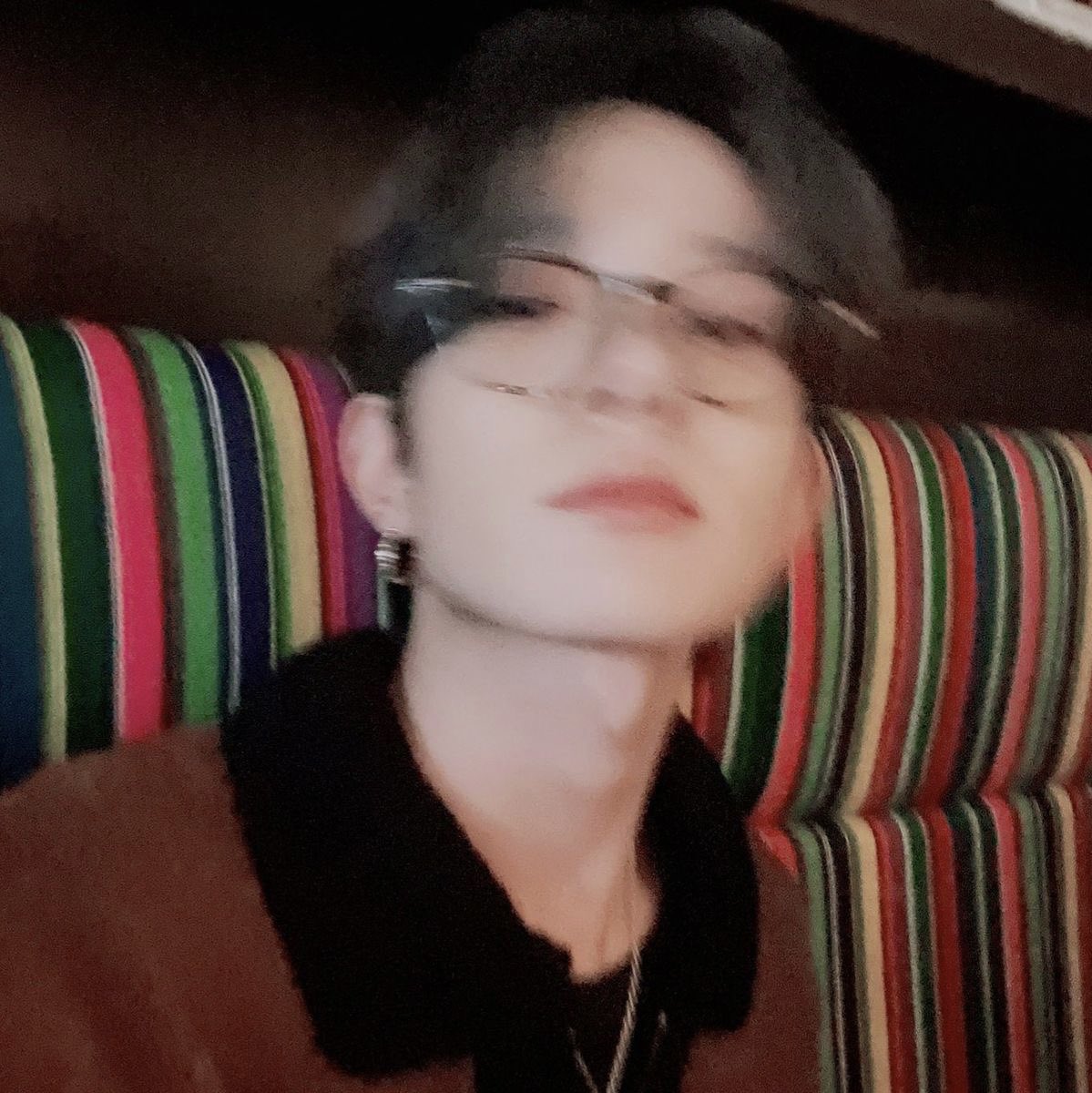 axllukecab's tweet photo. Specs?🤓

#ENGENESELCADAY #ENSD #HEESEUNG #ENHYPEN @ENHYPEN_members @ENHYPEN https://t.co/6fM7QEH0Ls