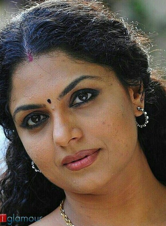 gowthamblr91's tweet photo. #InstaModel #AuntyLover #Sexyface #Serialacterss #facelover #auntyverian https://t.co/QEw2HJguvj
