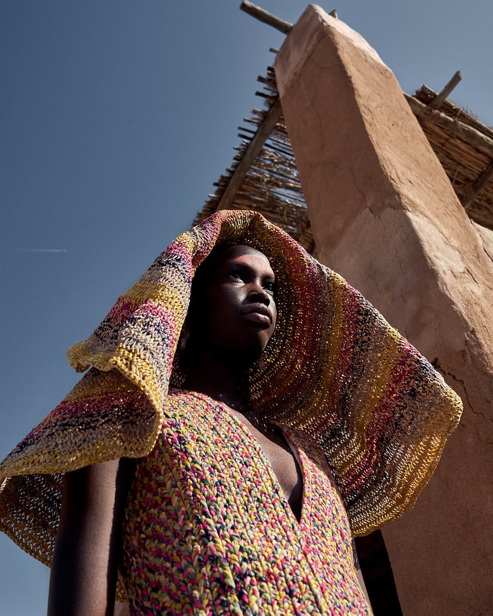 Afrobougee1's tweet photo. Distant Relatives | Stories Of Near 

Editorial | @afrobougee 

with @ayupgrace @fashion_league_uae @nina_avantmodels_fashionleague 
makeup @amandakaymakeup 
stylist @shivanisudhir 
produced by @junaynaah @zeyaanah 
videos and assistant @jatink2000 @sahilshettigar 
@madeforawoman https://t.co/mvNdTmOifo