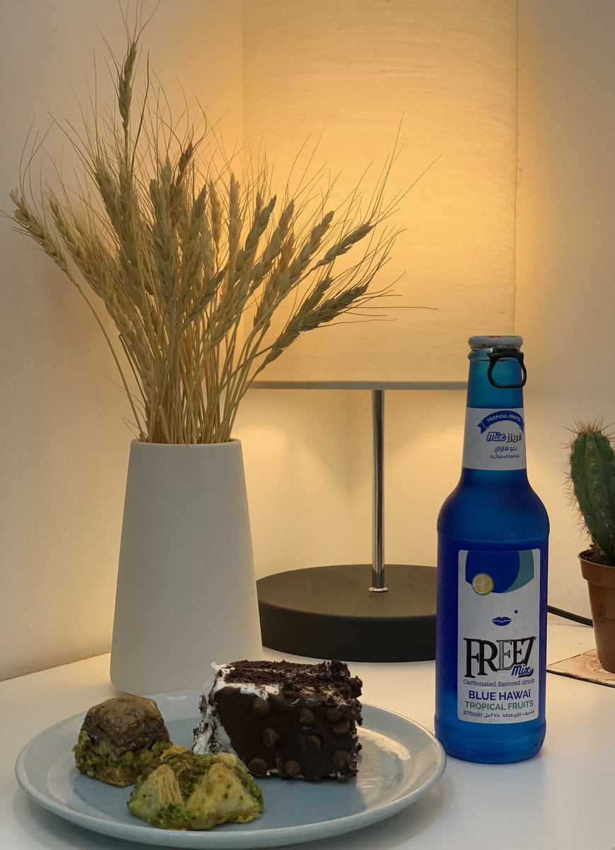 أحب الذي يناديني بنداءات مُختلفة عن البقية ، أحب شعور أني شخص مُميز♥️

مـسـاء الــ؏ـــــﮧ‌‌‍افــيـﮧ عليكـم