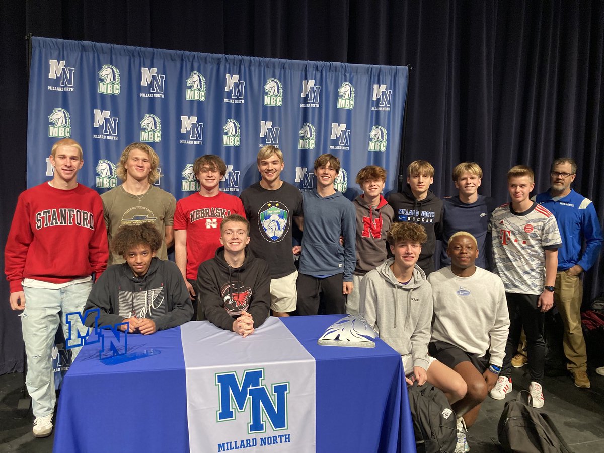 Amazing support to watch Cam Wright sign his letter of intent today!

Gentlemen, Scholars, Champions!