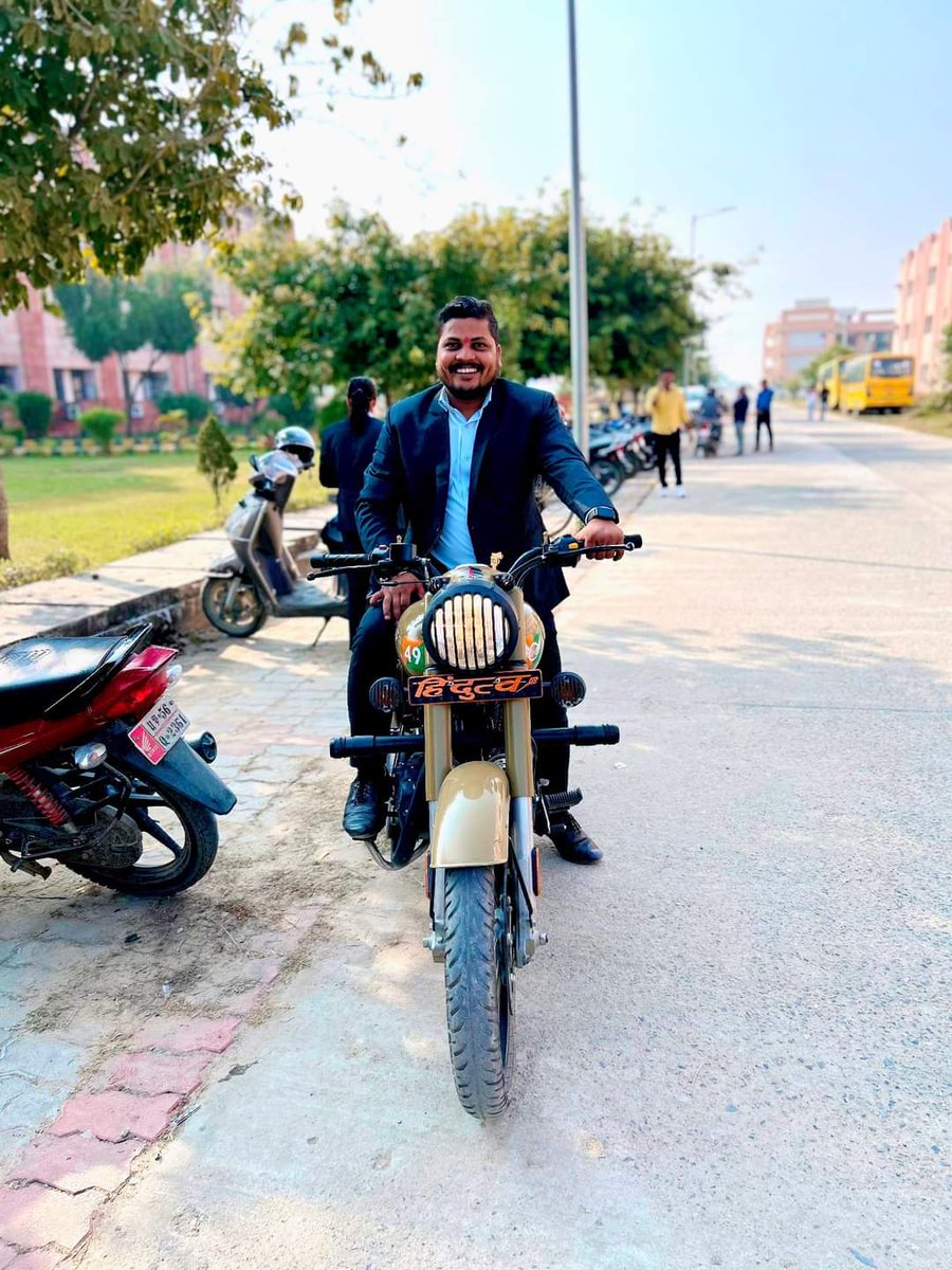 ManojGuptaMT's tweet photo. पहचान से मिला काम बहुत कम समय के लिए टिकता है, लेकिन काम से मिली पहचान उम्र भर कायम रहती है।✌️ https://t.co/uI1jScjyUN