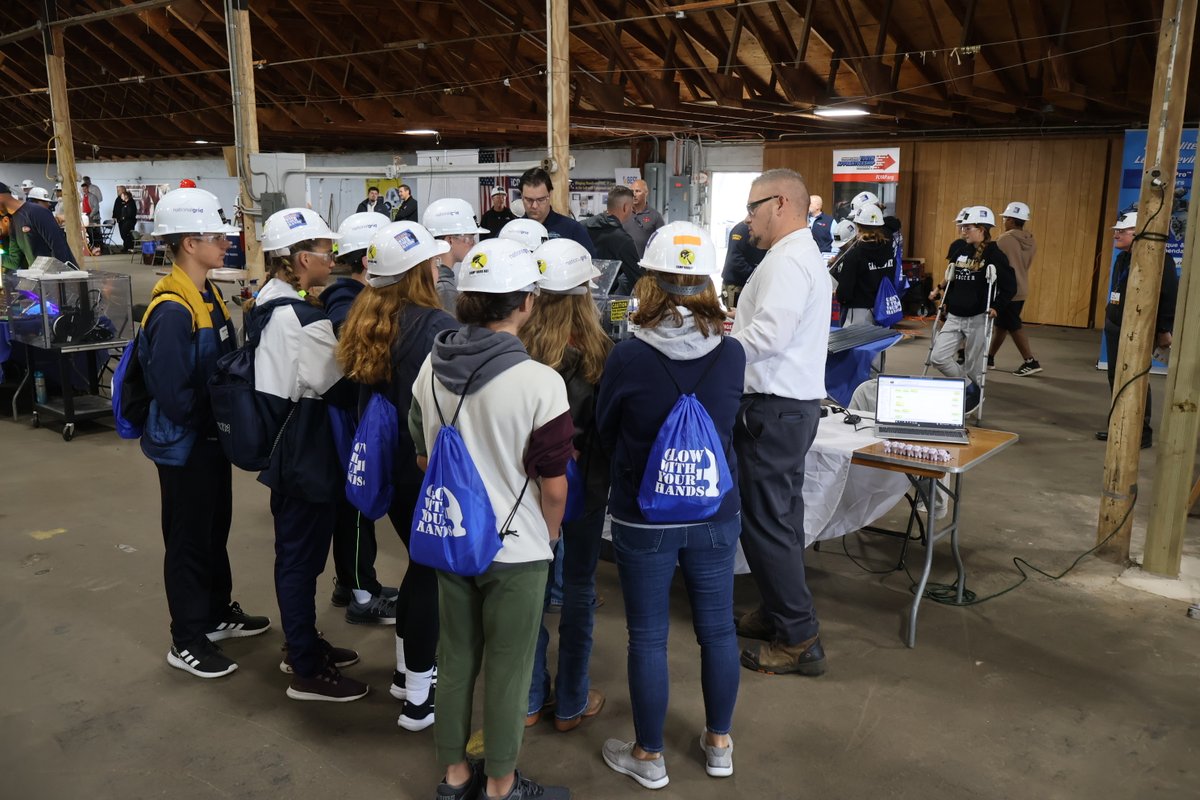 GLOW With Your Hands tweet media