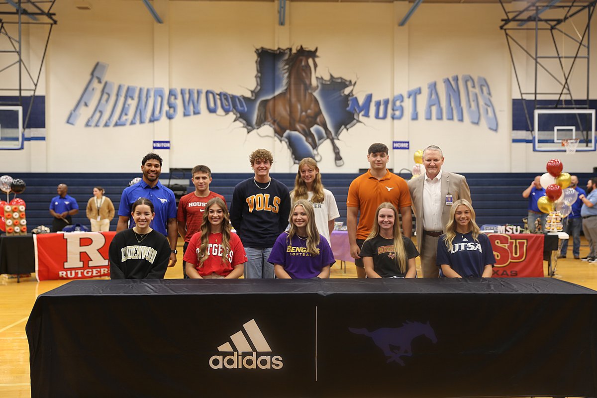 Congratulations to all our student-athletes who signed their letters of intent this morning! We are so proud of Zade Kayyali, Meghan Donoughue, Tony Laurito, Baileigh Burtis, Bella Halata, Mary Kerr, Brynn Farrar, Lauren Fincher and Brandon Schirck!

ow.ly/y3Ow50Q5vY8