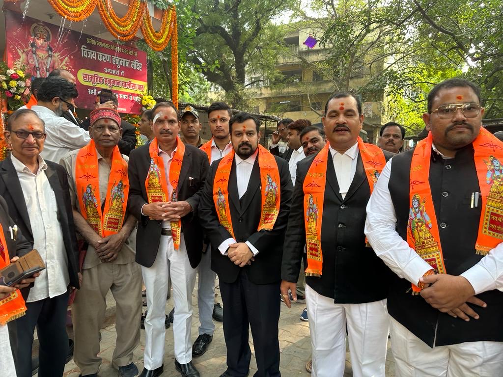 Vishnu_Jain1's tweet photo. Today in Varanasi court during gyanvyapi hearing https://t.co/n51loNJ98X