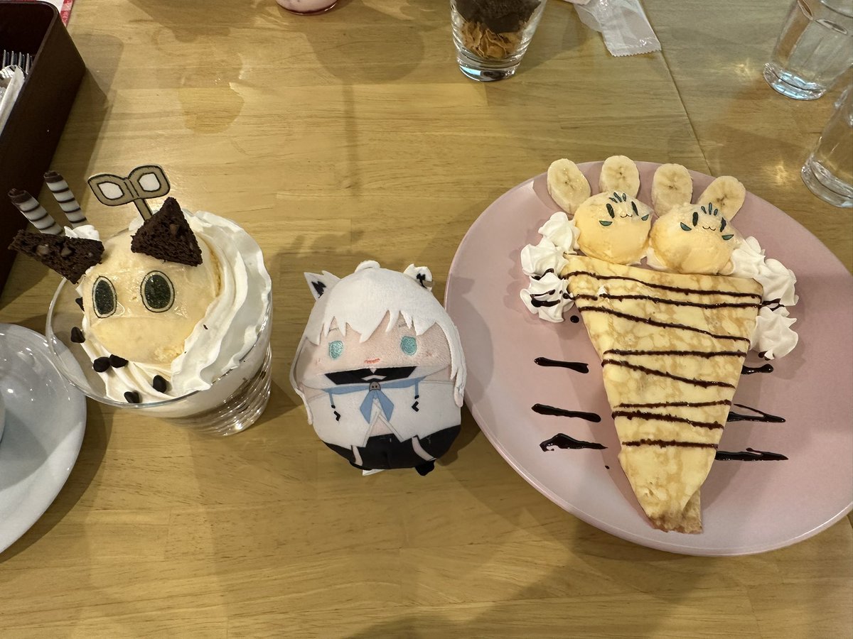 Ark_Neruko's tweet photo. コラボカフェめっちゃ最高だったーー！！！✨️
グッズもいっぱい買えて満足！
 #フブキカフェ https://t.co/2qSTnSA3KZ