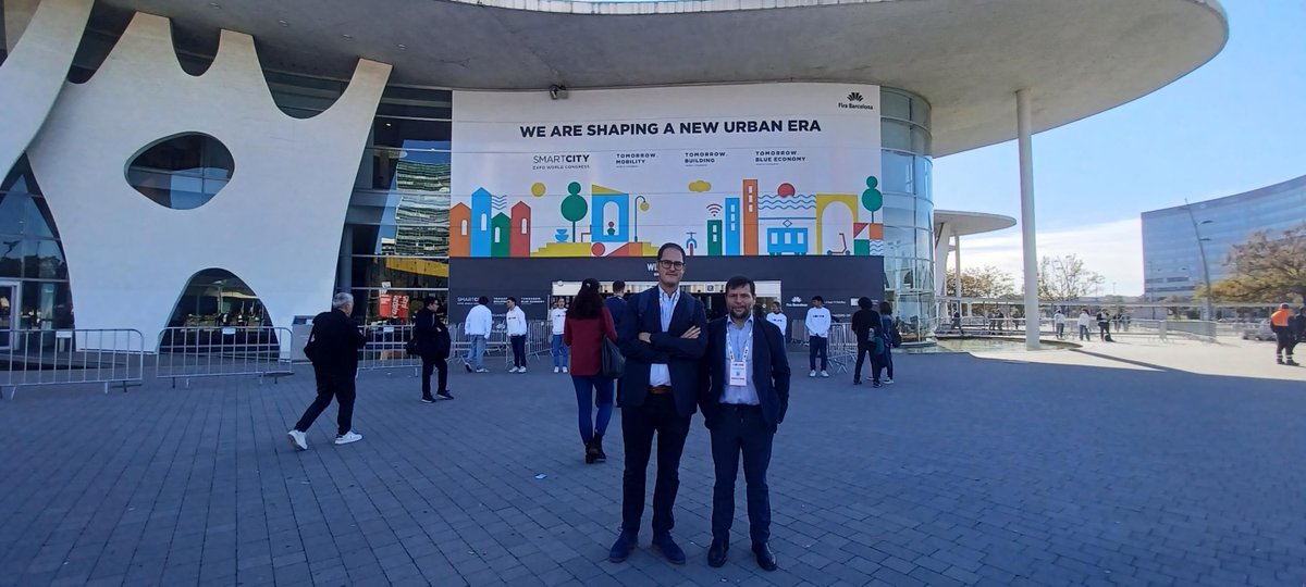 prodevelop's tweet photo. Encantados de participar en el @SmartCityexpo, en #Barcelona y asistir al evento #SmartPortPiersoftheFuture, además de a la Asamblea General del proyecto @PIONEERS_EU. 🖥️💡

#SCEWC23 #Ports #IDi https://t.co/UvAKke4zyc