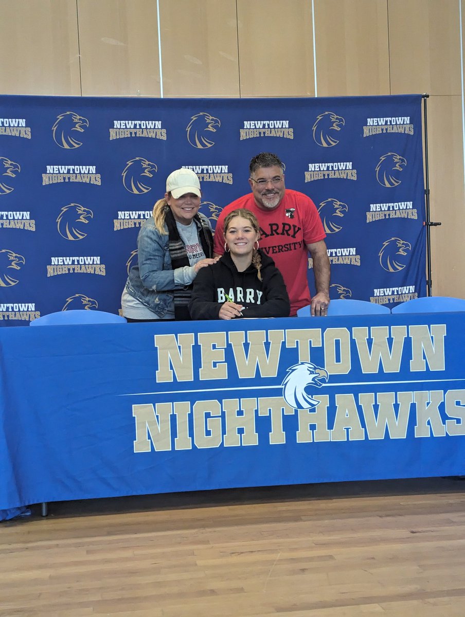 NHS Softball tweet media