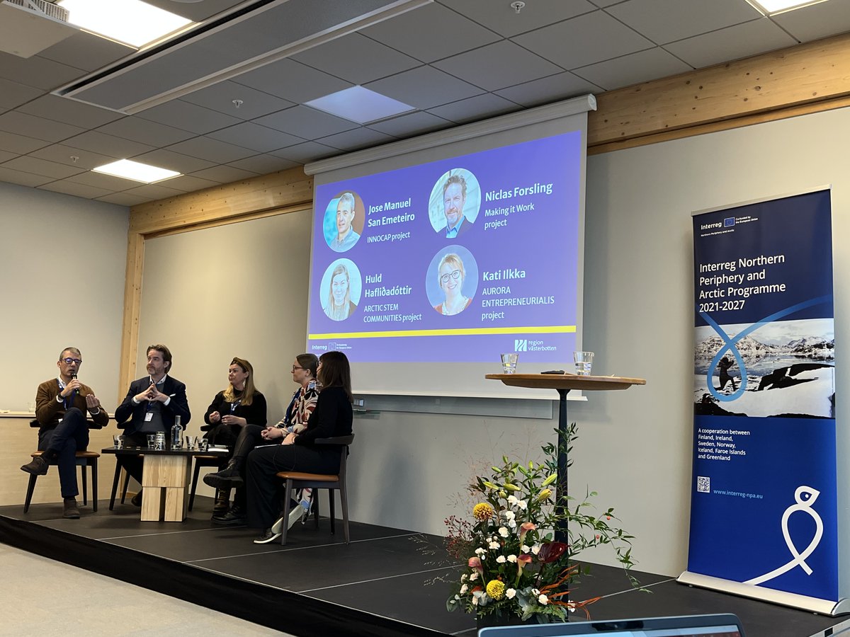 NPA2014_2020's tweet photo. 4 #Interreg projects met on stage to present their approaches in making remote areas greener, more digital, and better prepared for future job demands. What are the #skills needed in the future? Or even today? 
#MadeWithInterreg #CooperationMatters #auroraentrepreneurialis https://t.co/RaYLcuTtOh