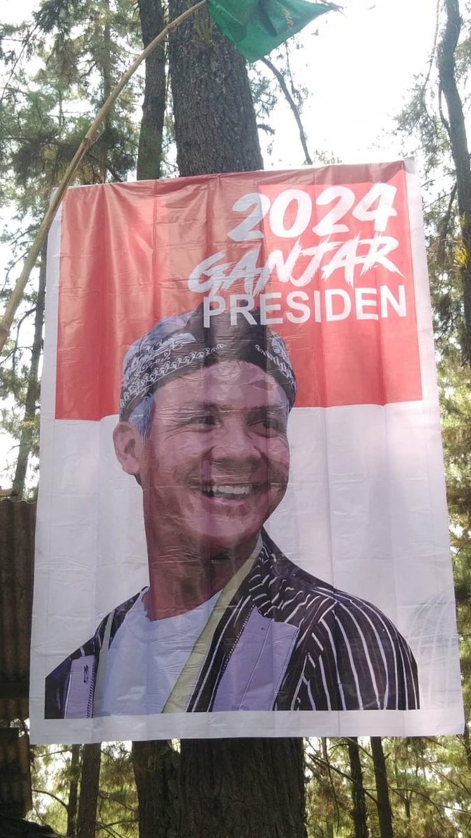 "Memilih Presiden itu yang lebih baik dari Jokowi,bukan yang berkali2 dikalahkan oleh Jokowi"

Paham sayang ?????

Ganjar - Mahfud presiden 2024 .