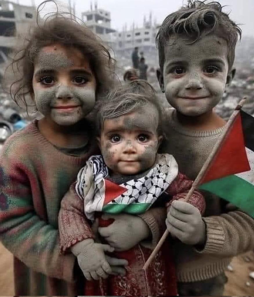 كم انت جميل يا فلسطين ،ان شاءالله سوف تكبر وتستقل وتبقا دولة القياده للعرب والمسلمين