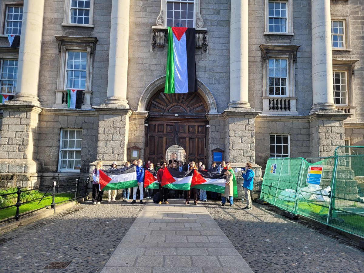 Jenny Maguire (SU) (@tcdsu_president) on Twitter photo We've blockaded the Front Entrance <a href="/tcddublin/">Trinity College Dublin</a> to protest their ties with Israeli institutions involved in the war-industry and genocide! <a href="/TrinityBDS/">Trinity BDS Campaign 🇵🇸</a> <a href="/tcdsu/">Trinity College Dublin Students' Union 🌈🇵🇸</a> We've blockaded the Front Entrance <a href="/tcddublin/">Trinity College Dublin</a> to protest their ties with Israeli institutions involved in the war-industry and genocide! <a href="/TrinityBDS/">Trinity BDS Campaign 🇵🇸</a> <a href="/tcdsu/">Trinity College Dublin Students' Union 🌈🇵🇸</a>