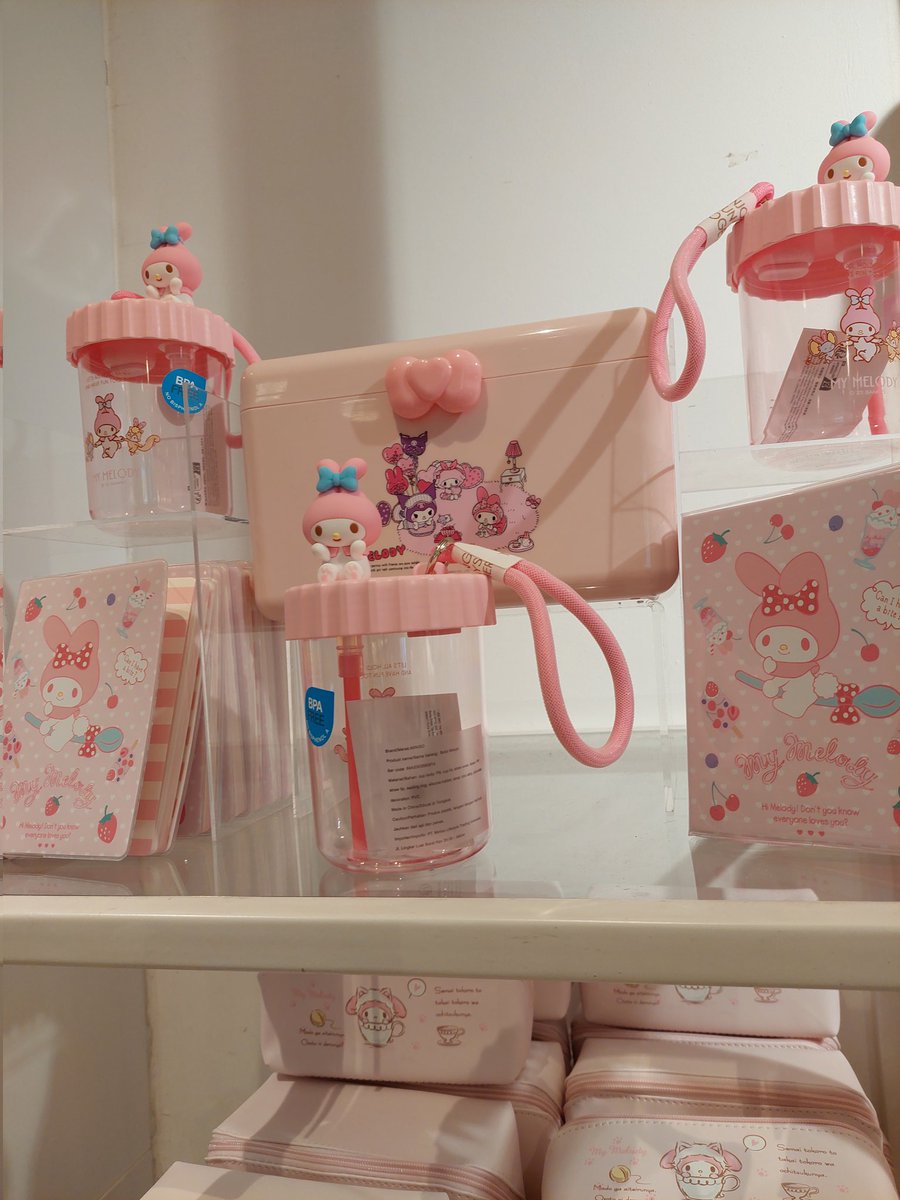 ChenVeren's tweet photo. Open Jastip Miniso X Sanrio!!!
Jastip fee start 15k only!!! 

Terlalu gemoy untuk diabaikan, apalagi bagi pecinta Sanrio.
Bisa kirim shopee by req ya..

#jastipminisoxsanrio #minisoxsanrio #jastip #miniso #SanRio https://t.co/rvGqSCwRJf