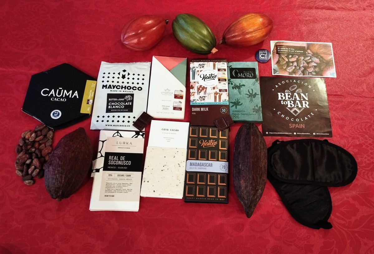 Cata que hice el otro día. Con <a href="/TrufasMartinez/">Trufas Martínez - Caūma Cacao</a> <a href="/Maychoco_/">Maychoco</a> <a href="/Utopickcacao/">Utopick</a> #CasaCacao #Lurka #ChocolateMoro y <a href="/Kaitxo2017/">Kaitxo</a> Me he quedado sin Sambirano de Madagascar de <a href="/Kaitxo2017/">Kaitxo</a> maravilloso. Menos mal que Kaitxo viene el finde al <a href="/allthoseAT/">All Those</a> Será el mejor chocolate que esté allí.