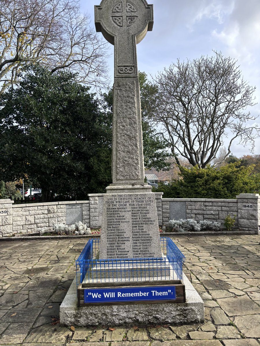 wideawake1982's tweet image. Lovely afternoon in Formby remembering the service and sacrifice of those that defended our freedoms and protected our way of life. Eternally grateful 💜🙏🏻